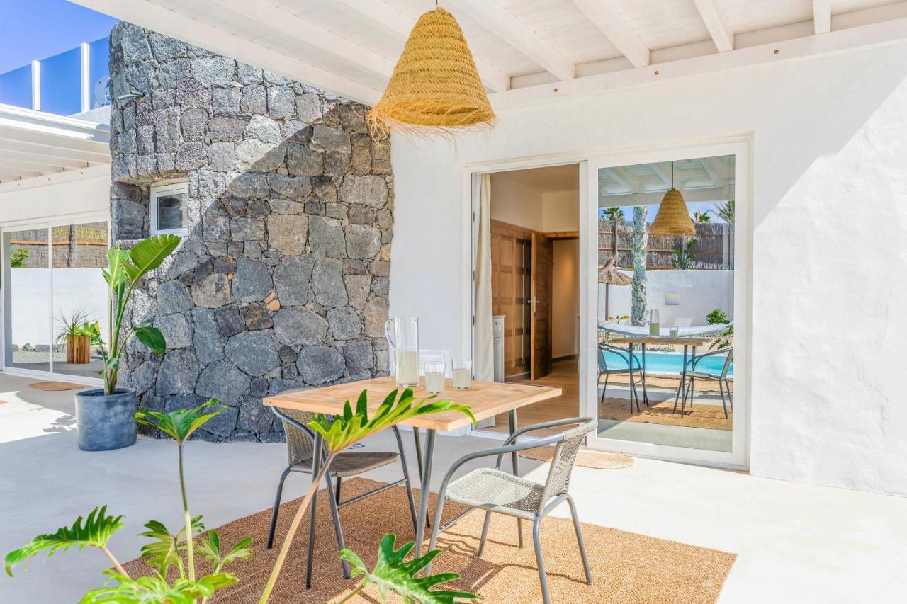 Boutique Beach Villa By Lanzarote Retreats - Private Pool - 1 Min Walk To Sea Pool Charco del Palo Buitenkant foto